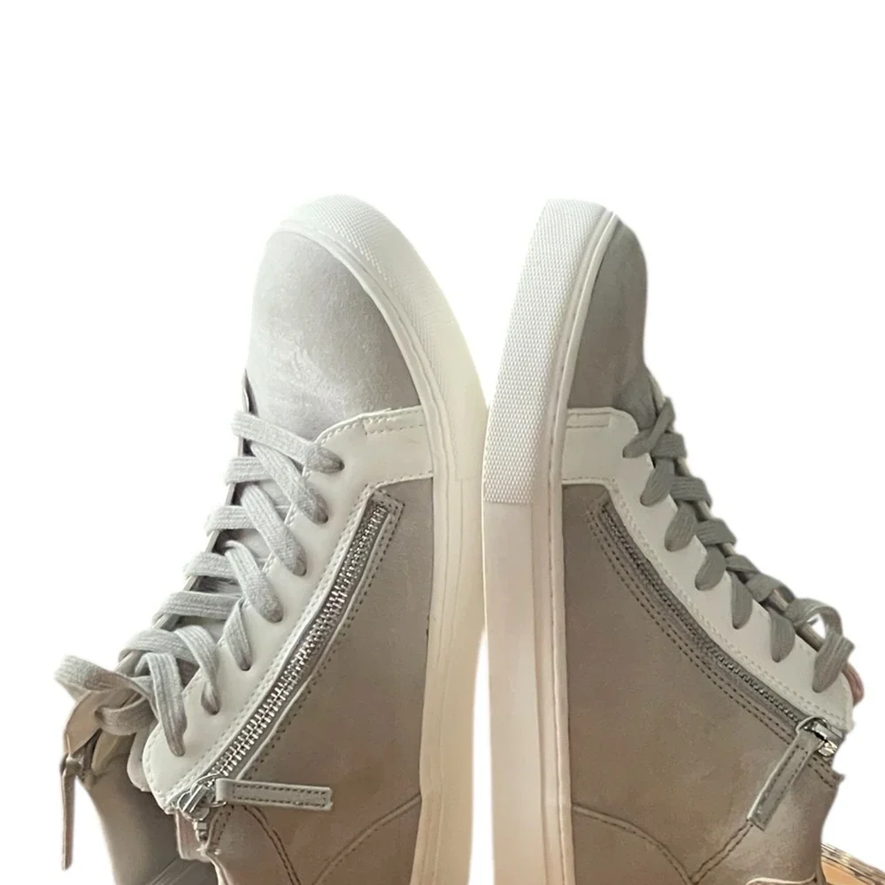 Universal Thread Gray High Top Sneakers Side Zip Snake Detail Size 9.5‎